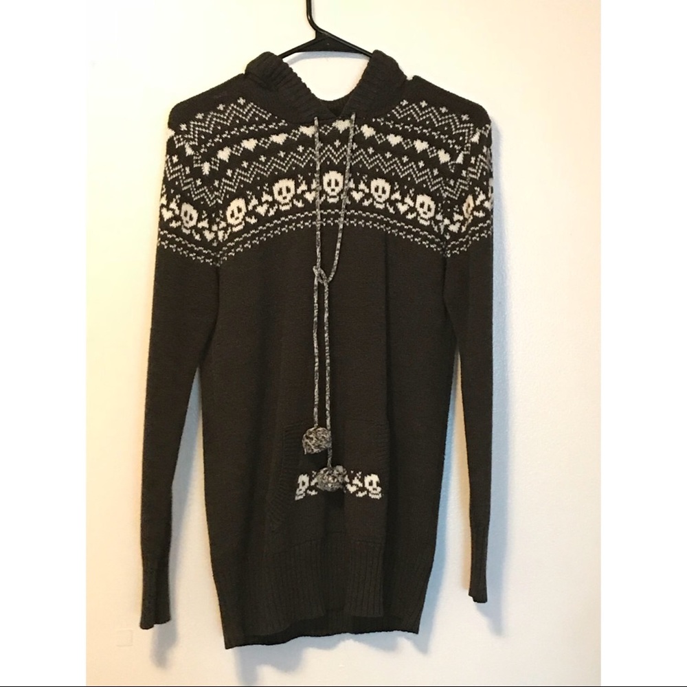 Hooded sweater